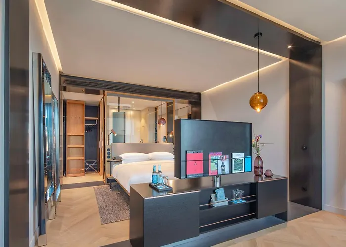 Andaz Schwabinger Tor, By Hyatt Hotel München